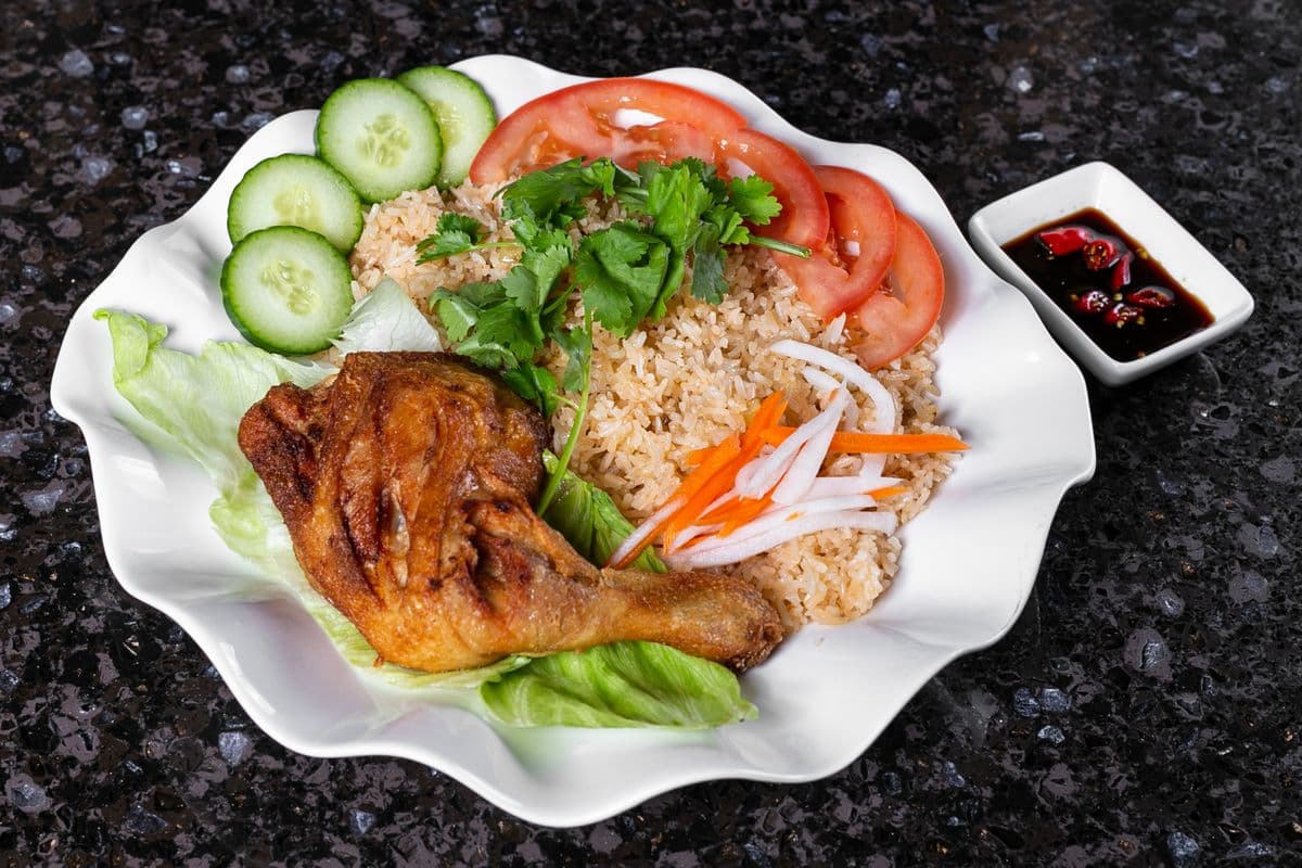Rotisserie Chicken on Rice (Ga Roti)