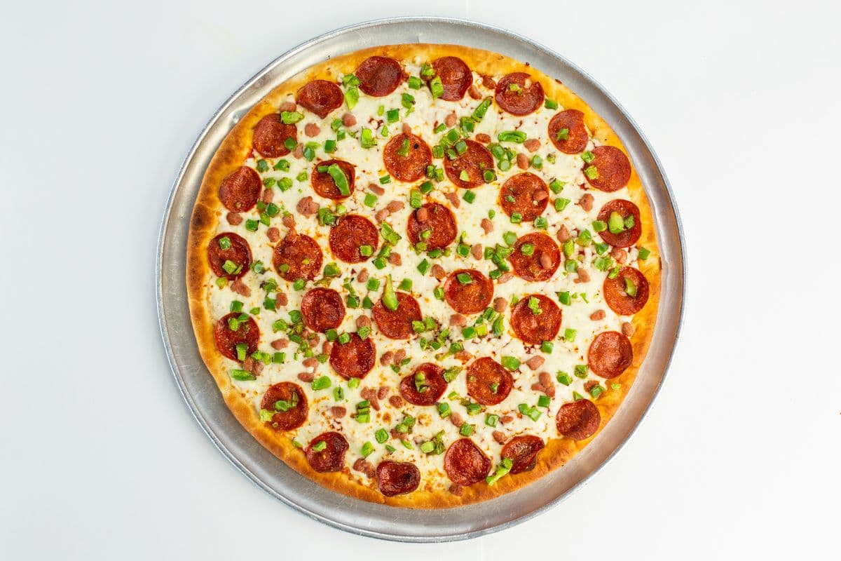 16" X-Large Chicken Deluxe Pizza