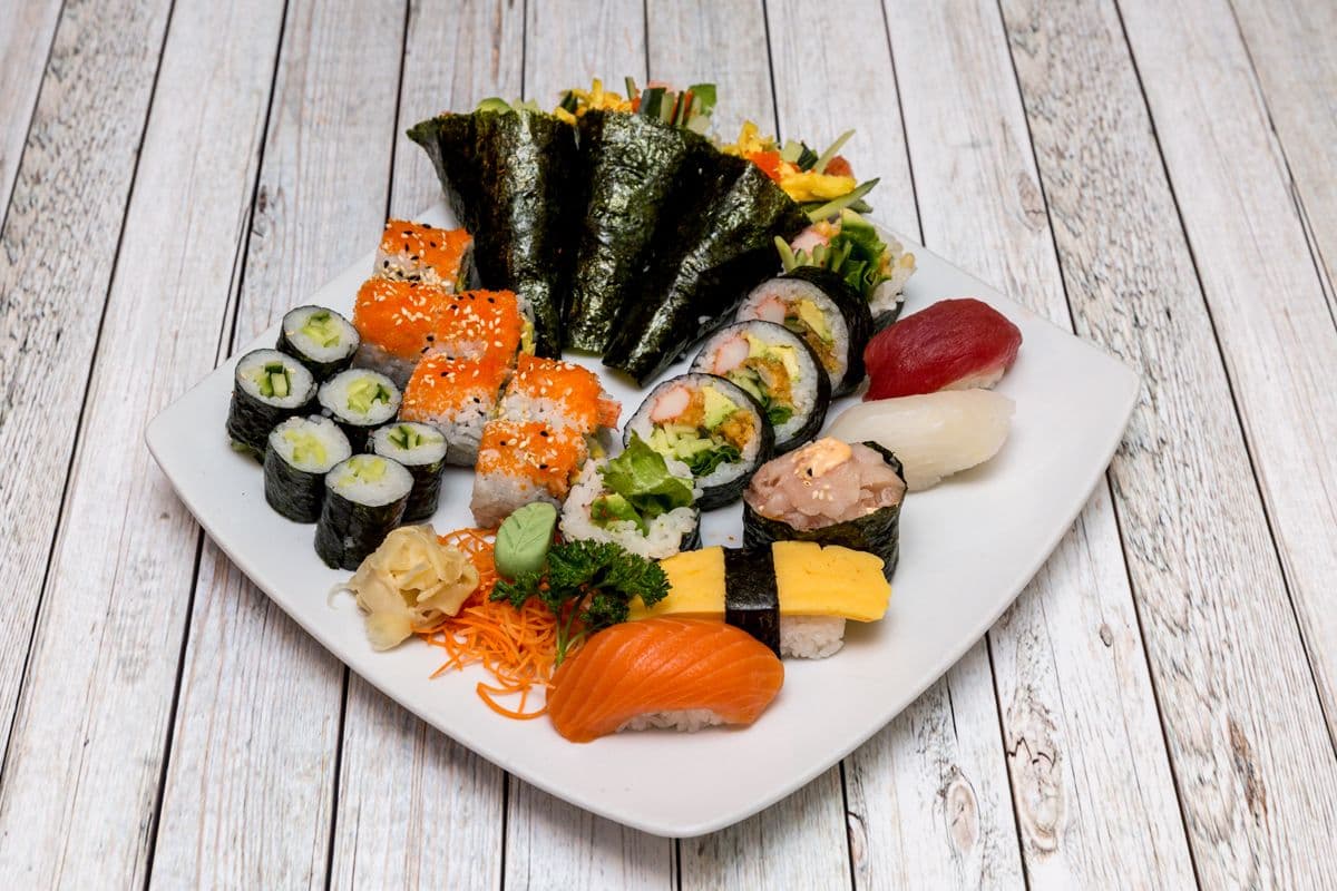 Sushi Maki mixte (25 mcx) / Sushi Maki Mix (25pcs)