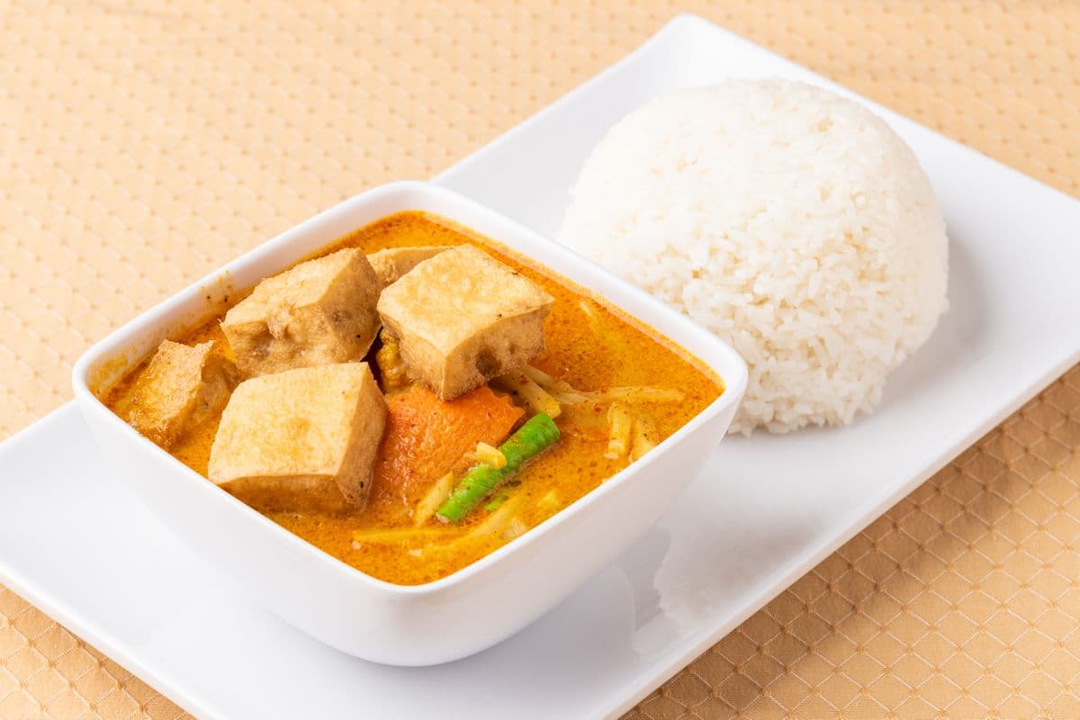 C01. Vegetable with Fried Tofu