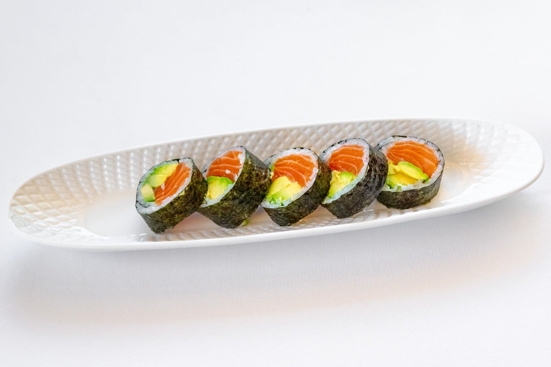 47. Salmon Avocado Roll (5 pcs)