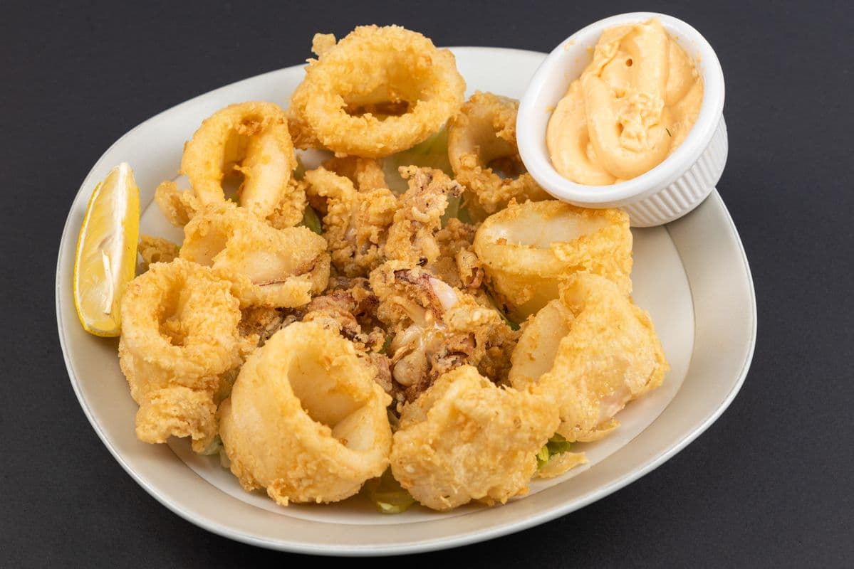 Fried Kalamari (8 pcs)