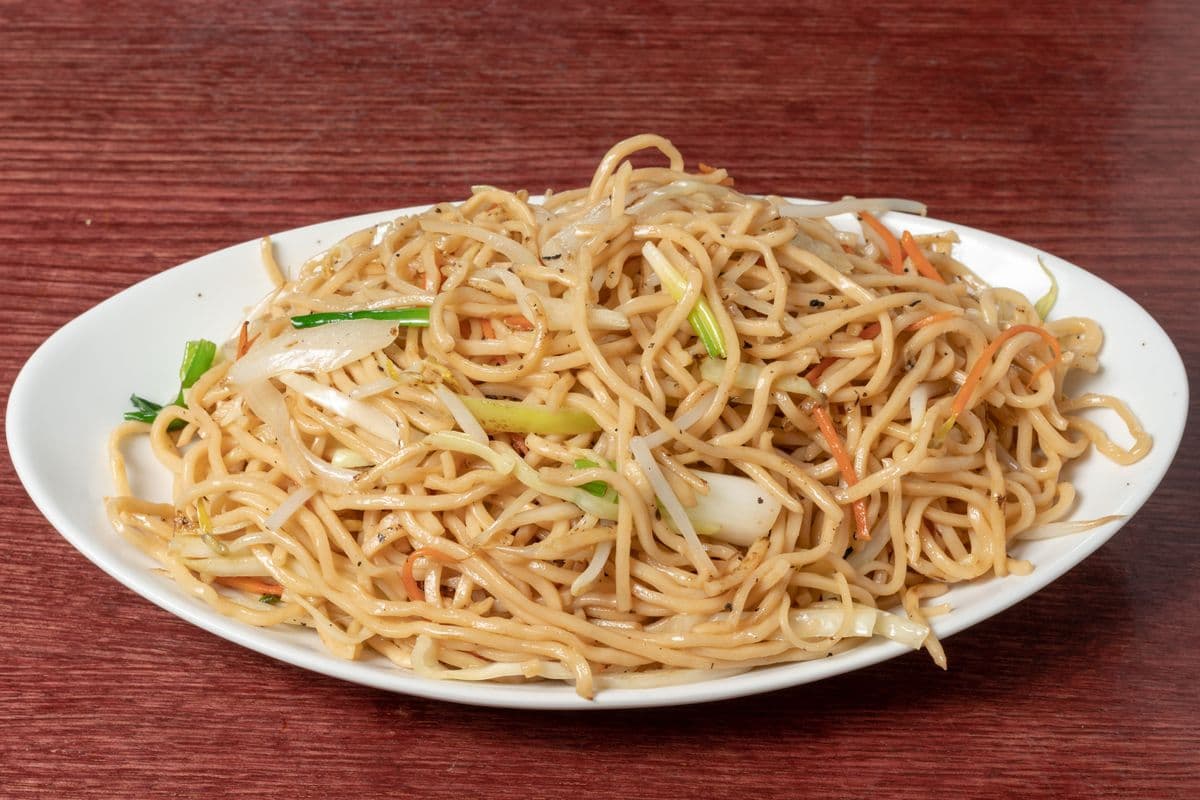 Vegetable Hakka Chow Mein