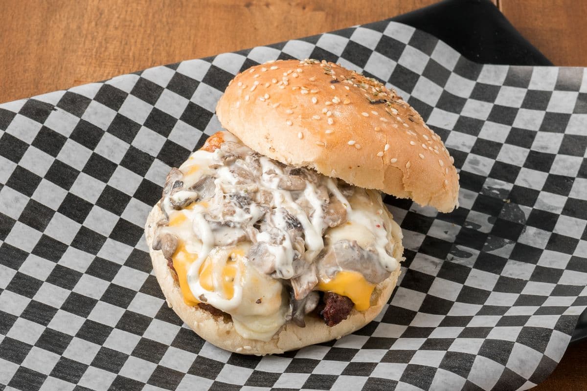 Gourmet Mushroom Cheeseburger (8 oz)
