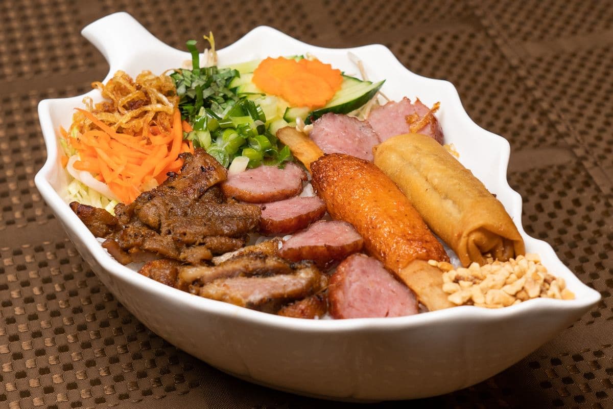 V27. Deluxe Vermicelli Bowl