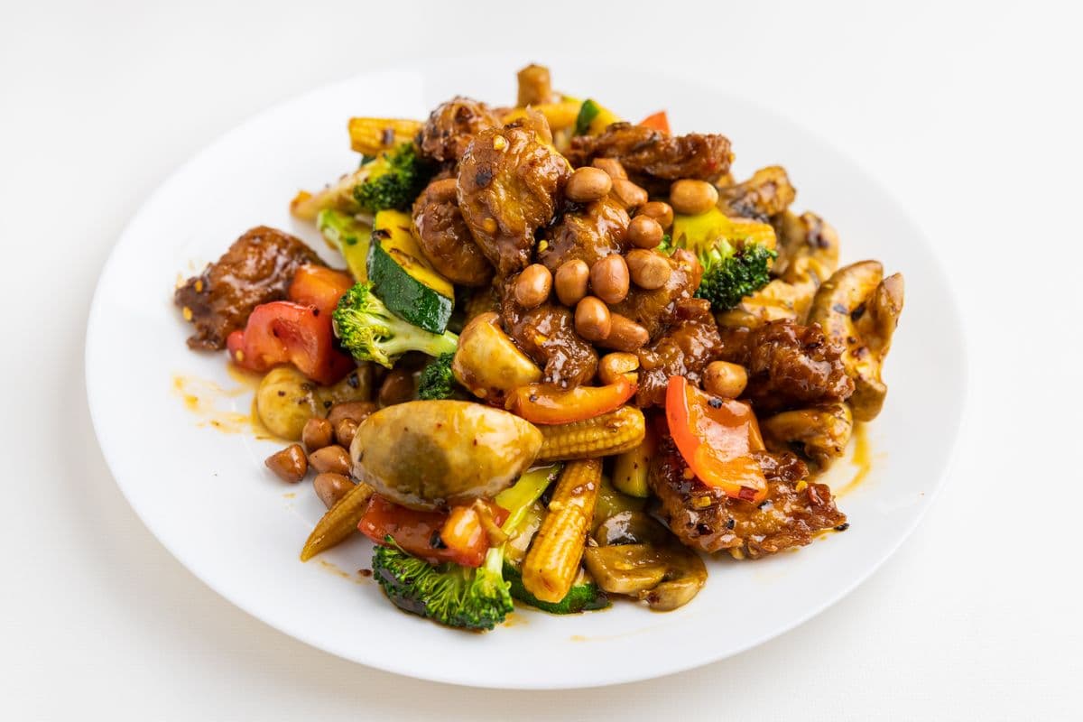 C6. Kung Pao Chicken