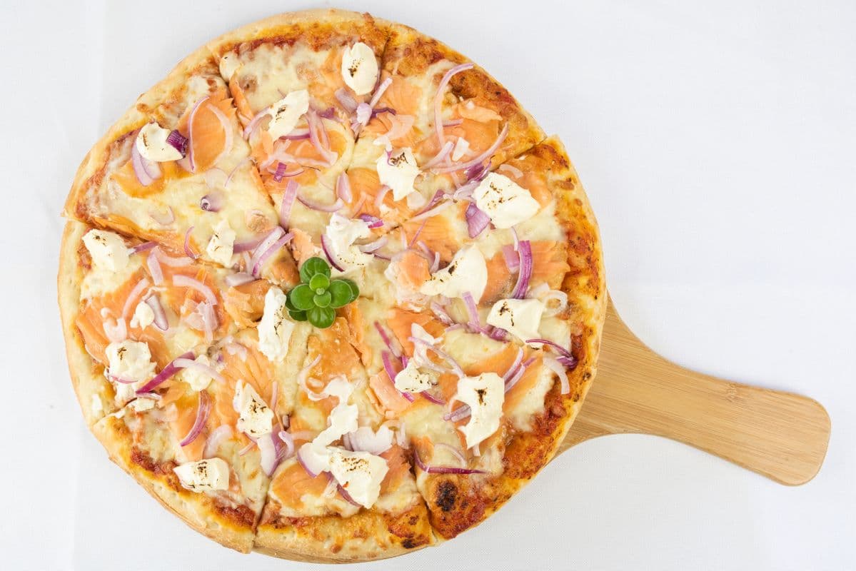 B2. 14" X-Large Smoked Salmon Pizza