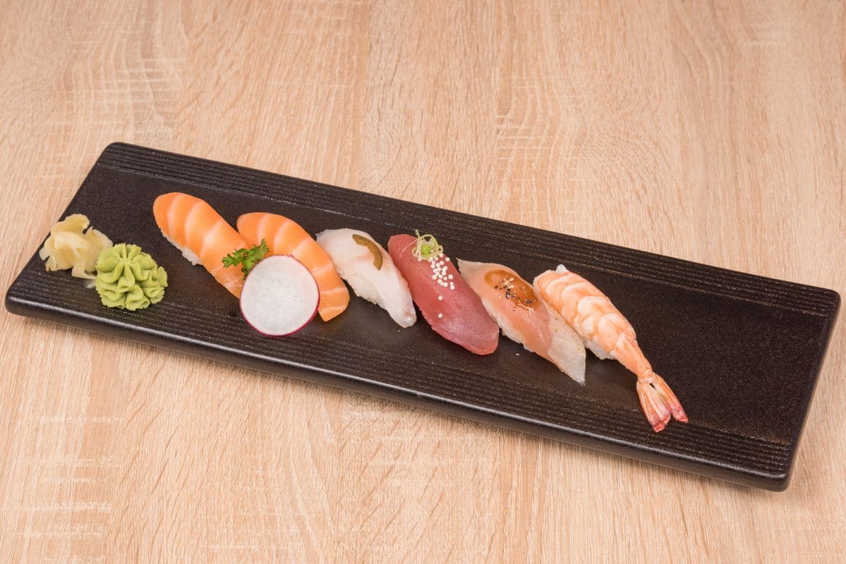 A10. Appetizer Sushi (6 pcs)