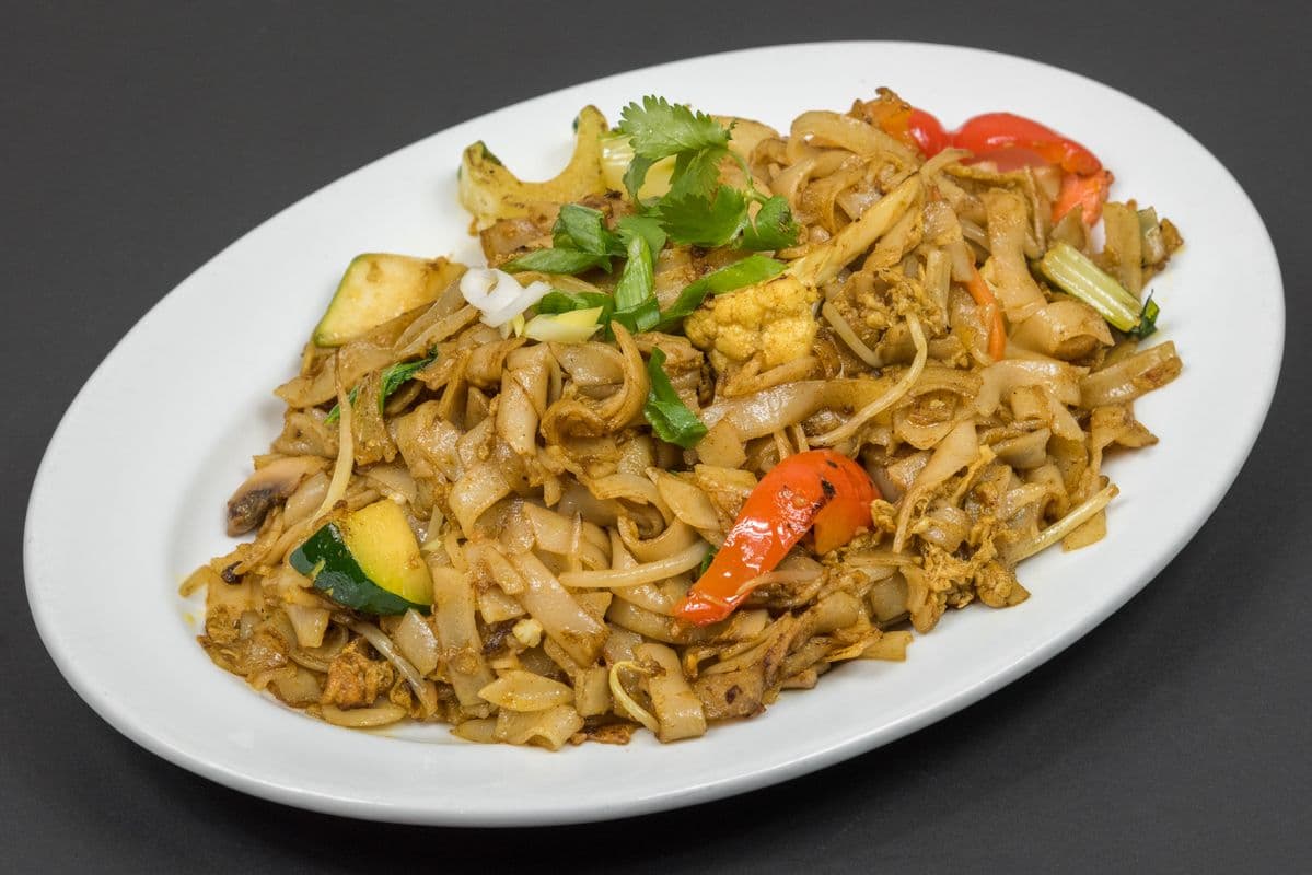 Vegetarian Golden Rice Noodles