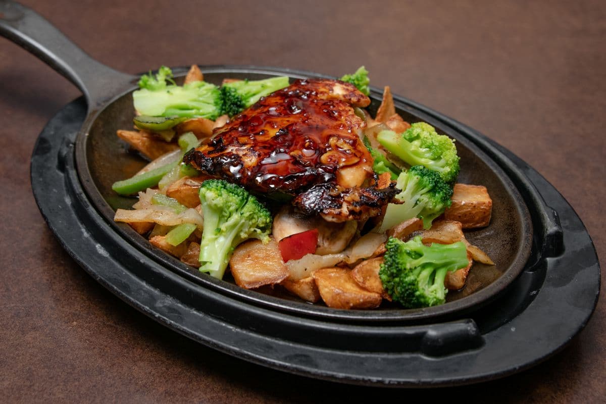 Bourbon Chicken Skillet (860 Cal)