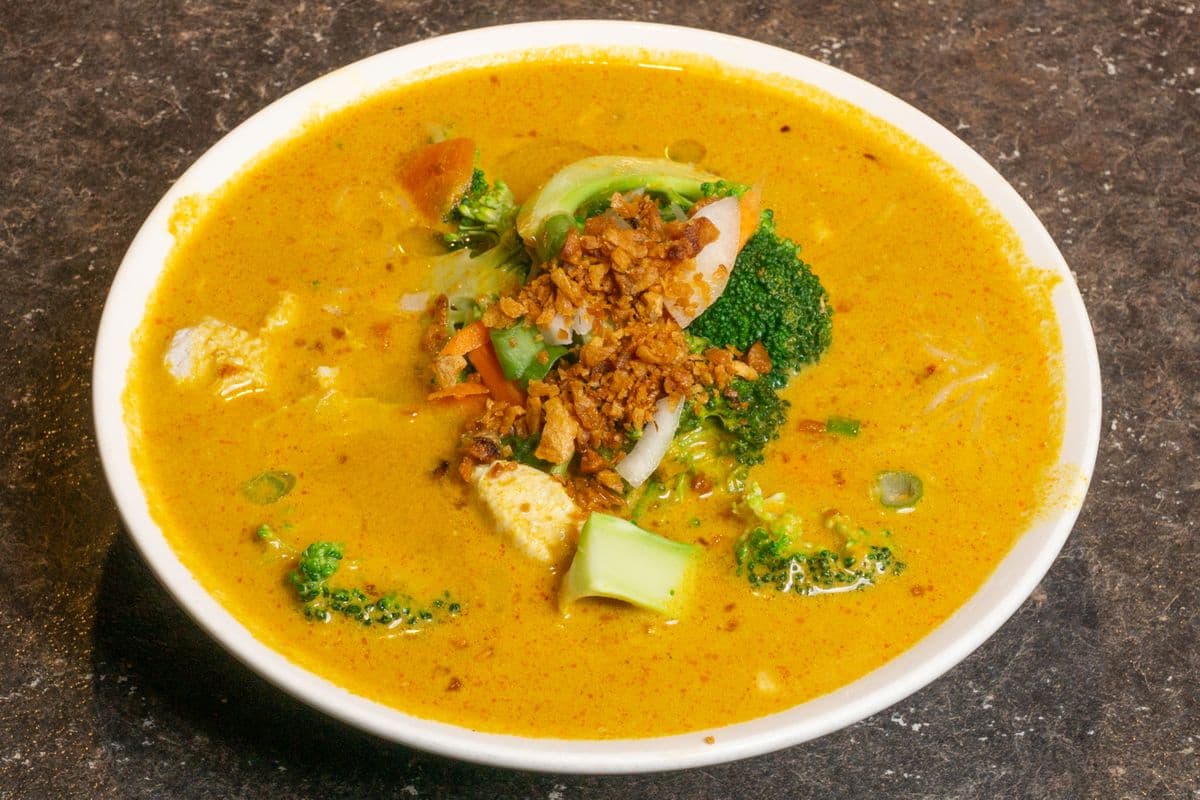 58. Spicy Coconut Chicken Vermicelli Soup