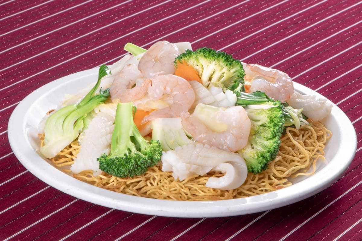 29a. Nouilles sautées aux fruits de mer / Fried Noodles with Seafood