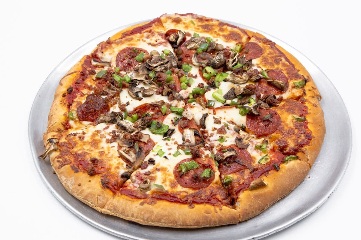 12" Roxbury Deluxe Pizza