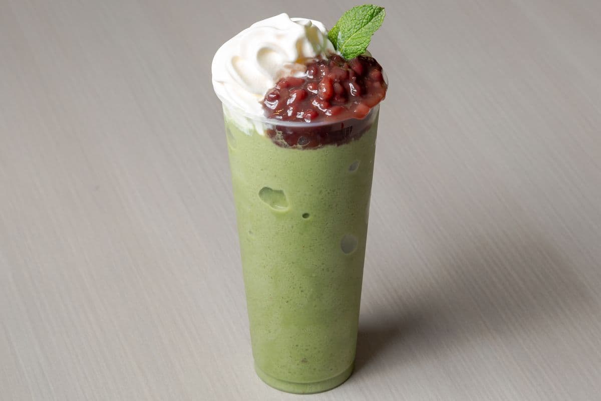 Red Bean Matcha Milkshake 红豆抹茶奶昔 (20oz)