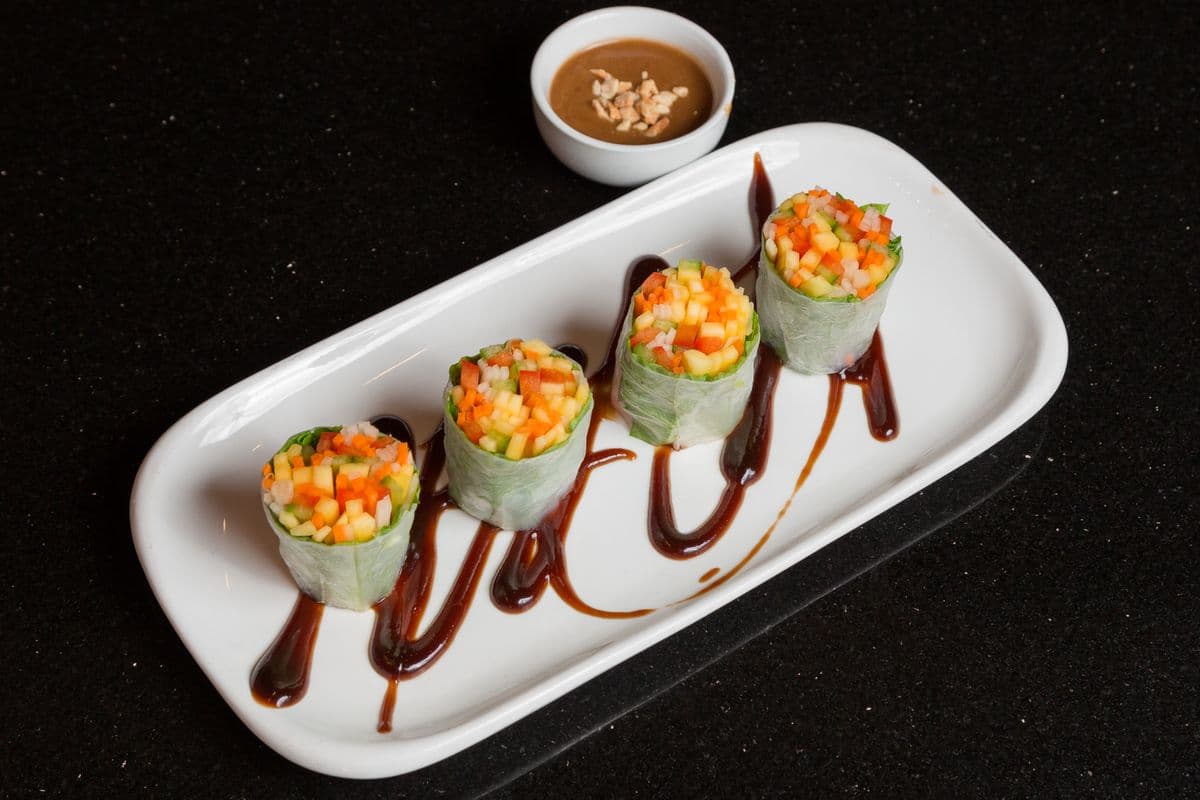 Fresh Salad Rolls (2 pcs)