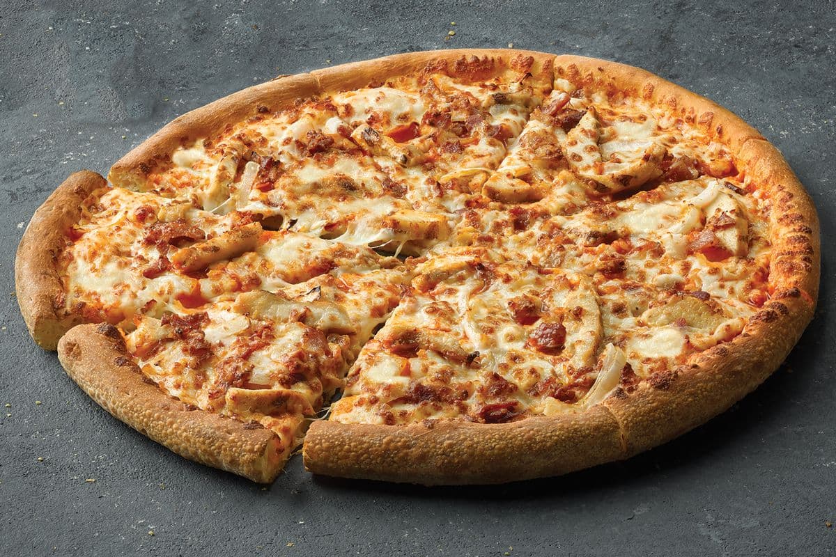 14" Fiery Buffalo Chicken Pizza