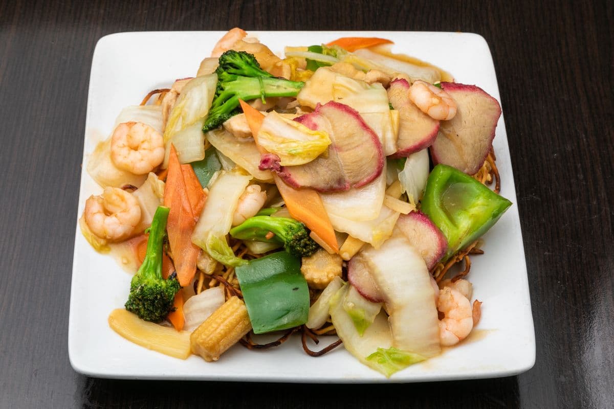 28. Nouilles frites cantonaises / Cantonese Fried Noodles