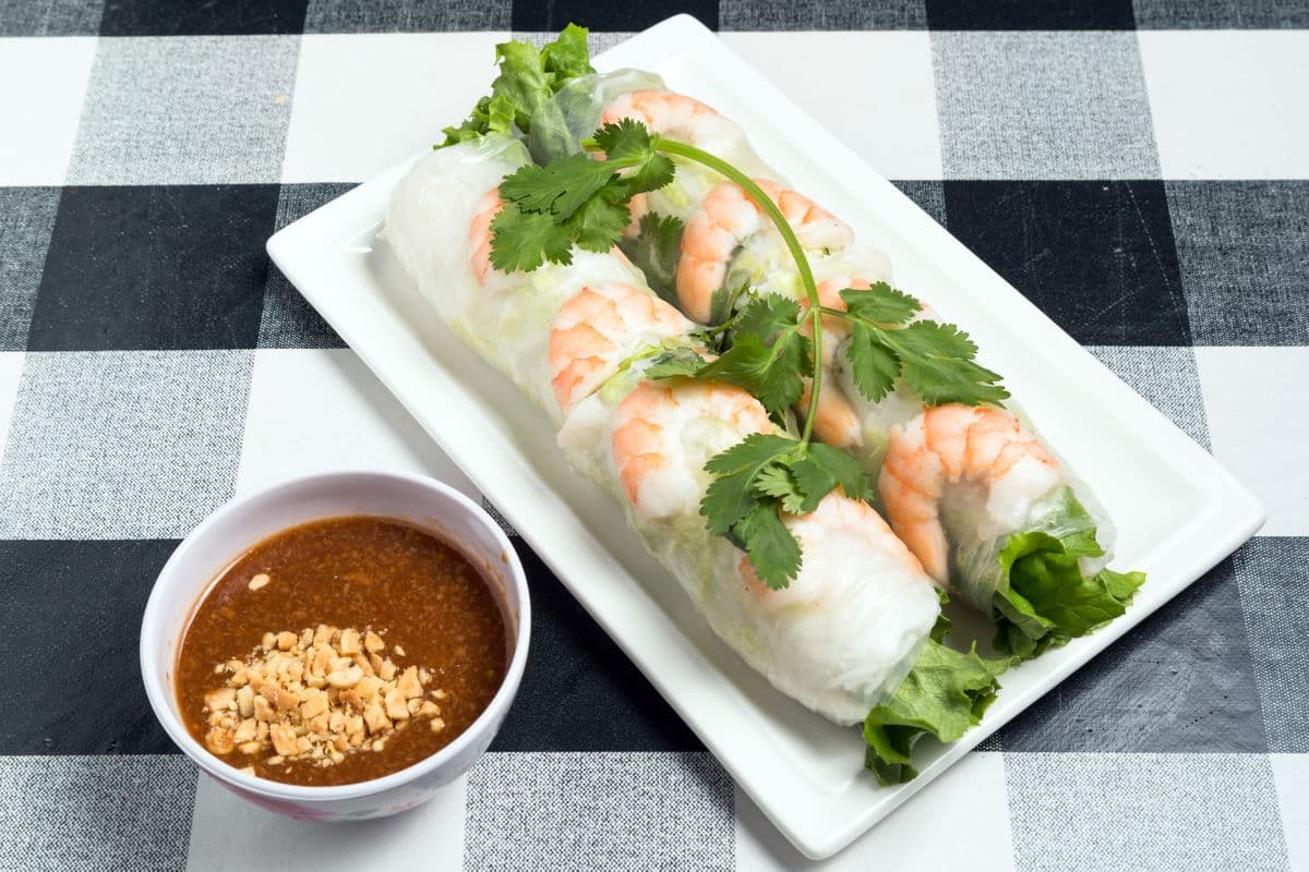 3. Shrimp Salad Rolls - Gio Cuon Tom (2 pcs)
