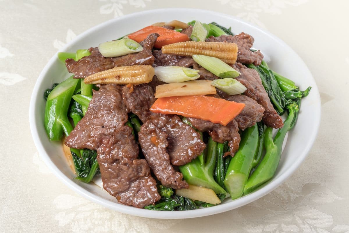 40B. Boeuf au brocoli chinois / Beef with Chinese Broccoli