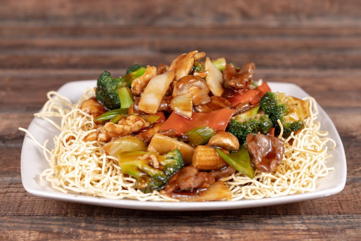 110. House Special Cantonese Chow Mein
