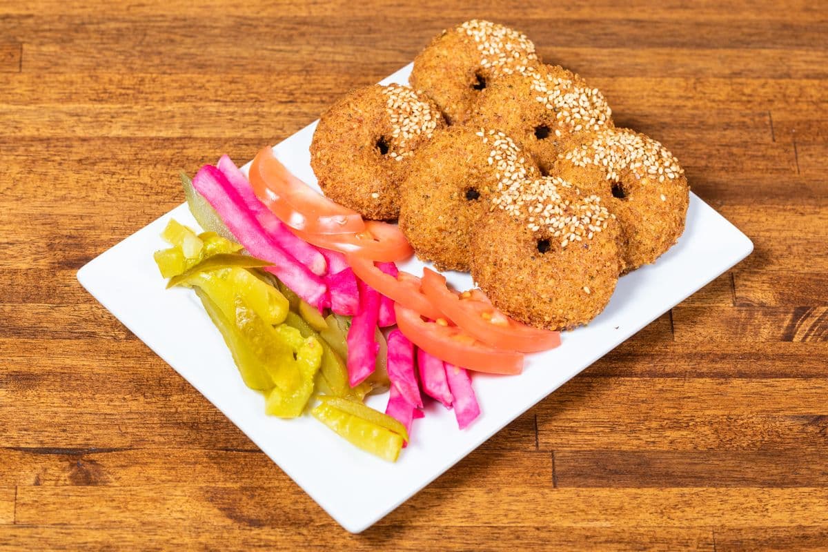 Falafel (6 pcs) and Salad