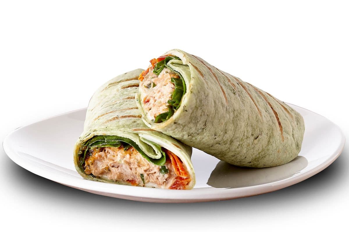 Wrap au thon, pesto de tomates et zeste de citron / Tuna Wrap, Tomato Pesto, and Lemon Zest