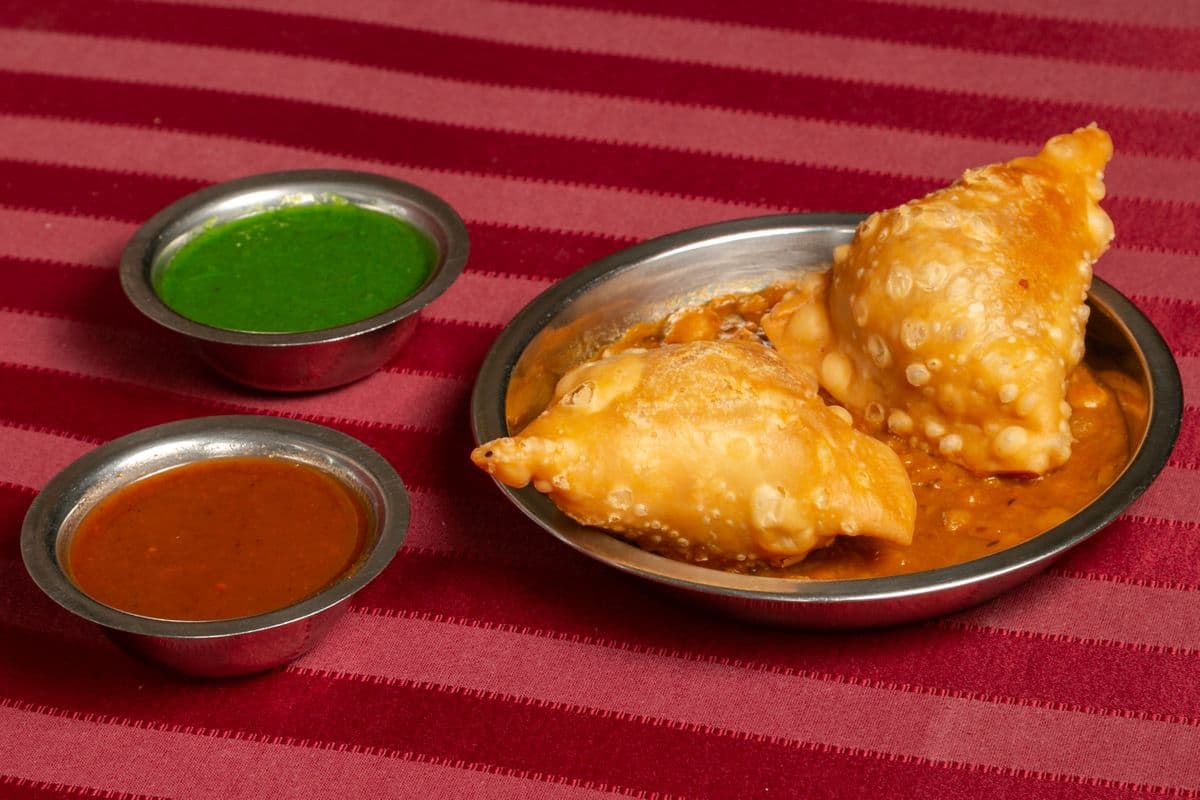 A4. Vegetable Samosa (2 pcs)