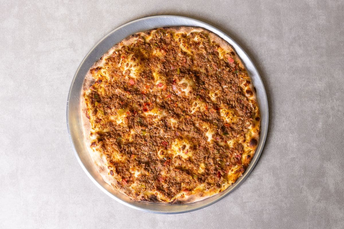 Meat Safiha Mana'aesh ( Lahamajin)