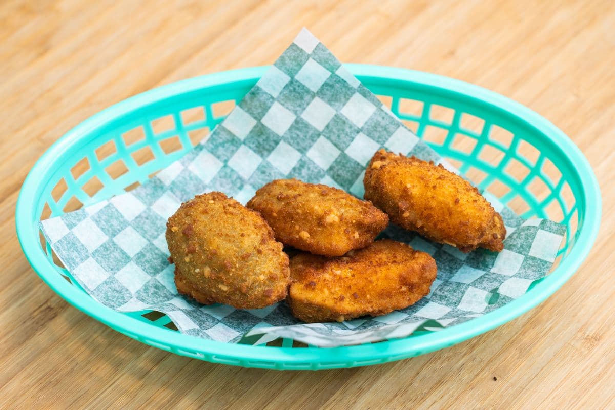 Jalapeno Poppers (4 pcs)