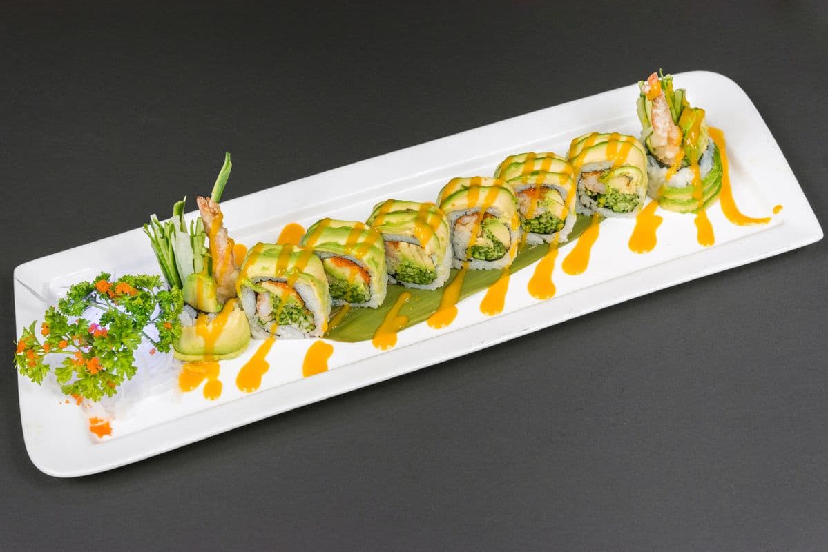 303. Green Dragon Roll (8 pcs)