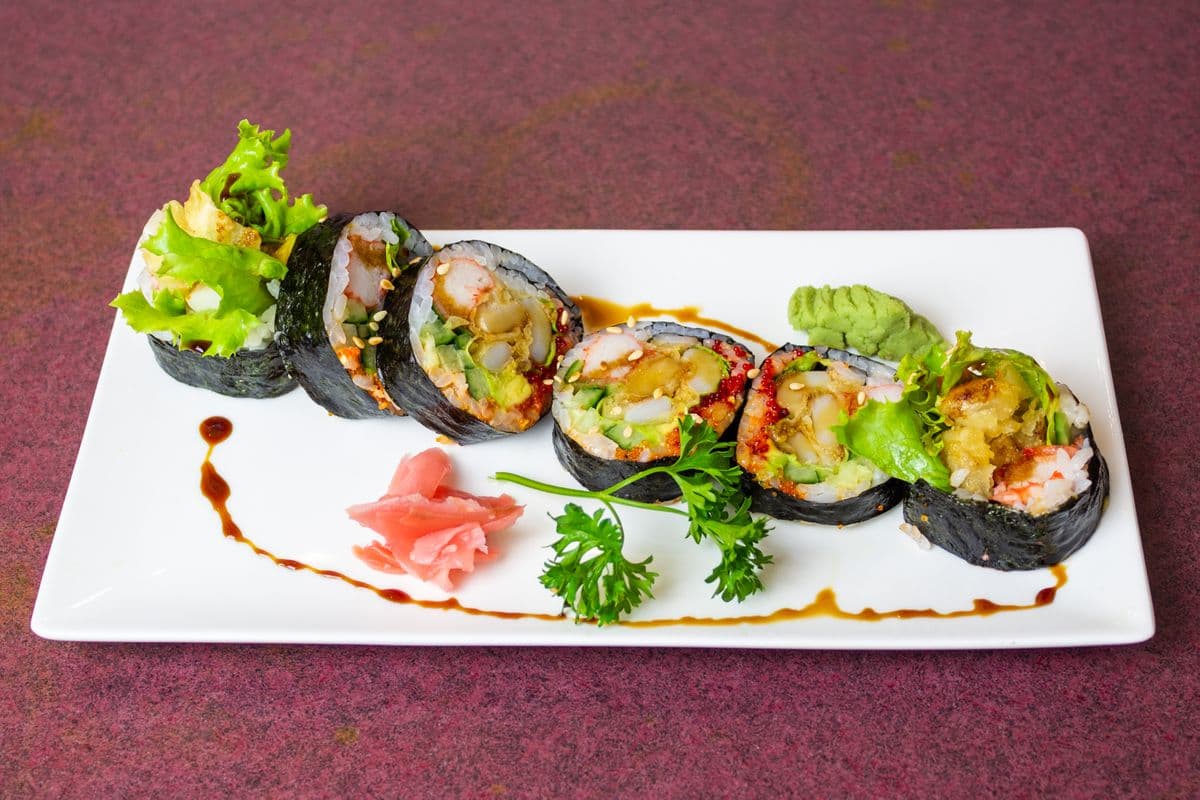 41. Volcano Roll (5-6 pcs)
