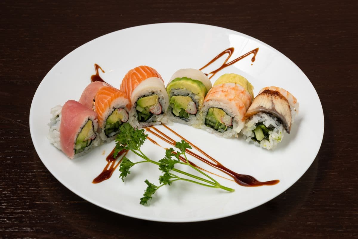 54. Rainbow Roll (6 pcs)
