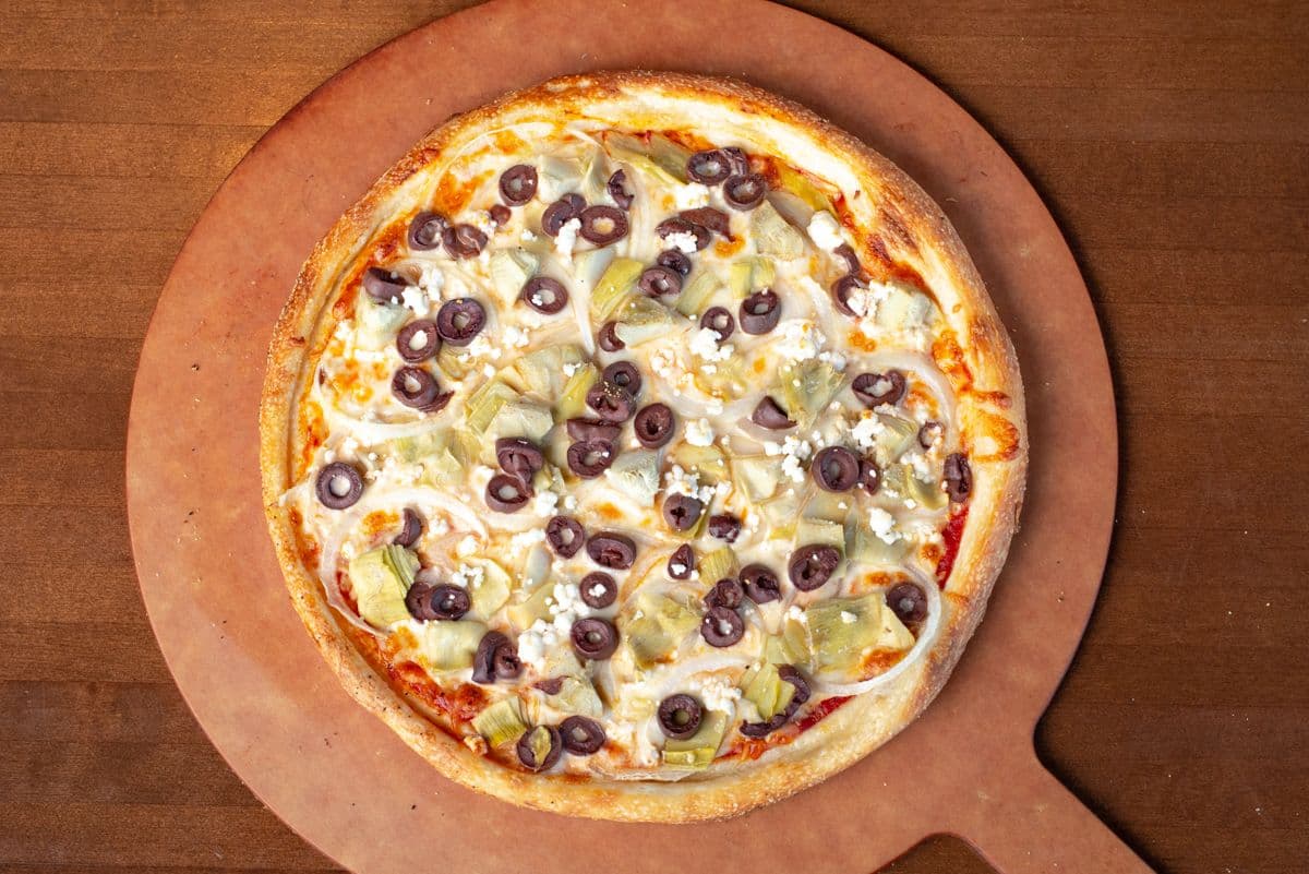 11" Mediterranean Pizza