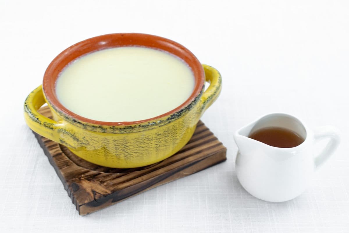 Tofu Pudding with Ginger Syrup (Hot)