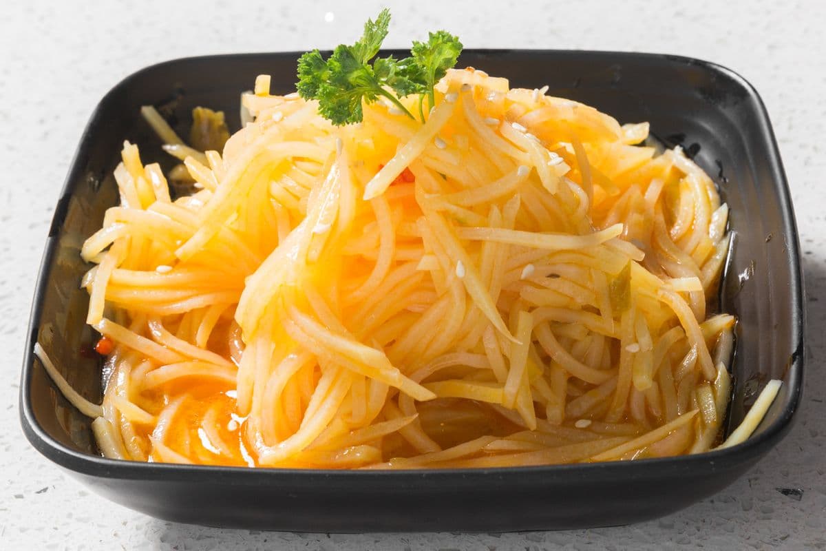 Sliced Potato with Chilli Sauce
