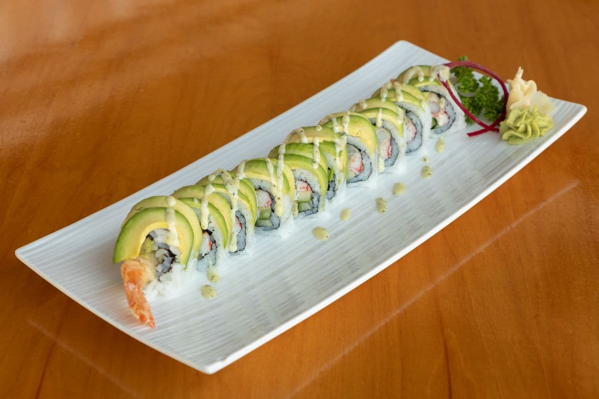Green Dragon Roll (10 pcs)