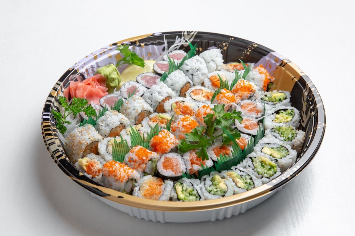 Small Maki Party Tray (44 pcs)