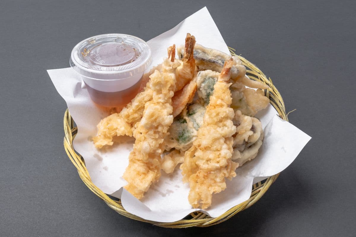 11. Small Tempura (8 pcs)