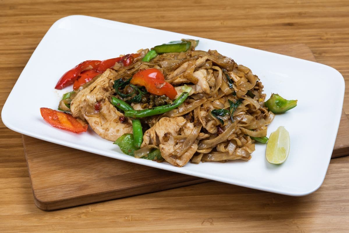 27. Pad Kee Mao