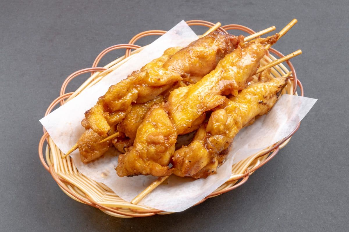 67. Grilled Skewered Chicken (5 pcs)