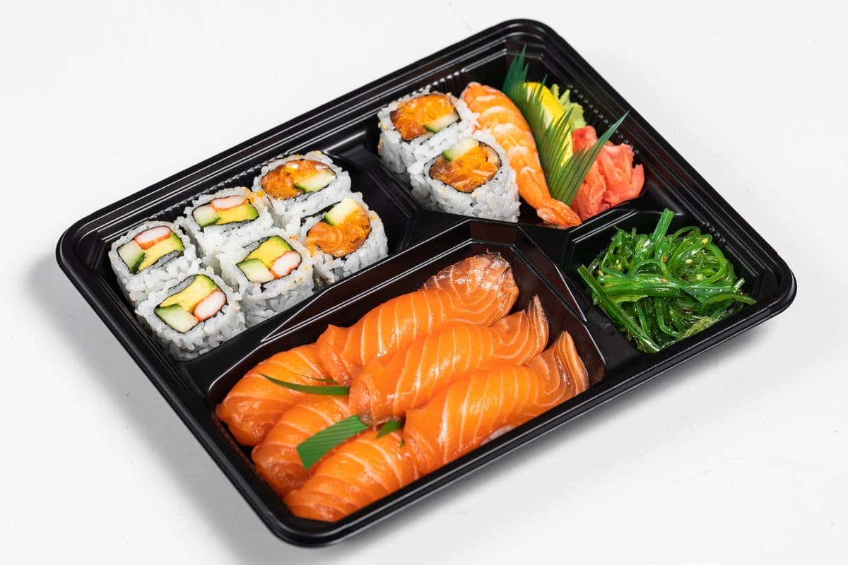 Bento Box (15 pcs)