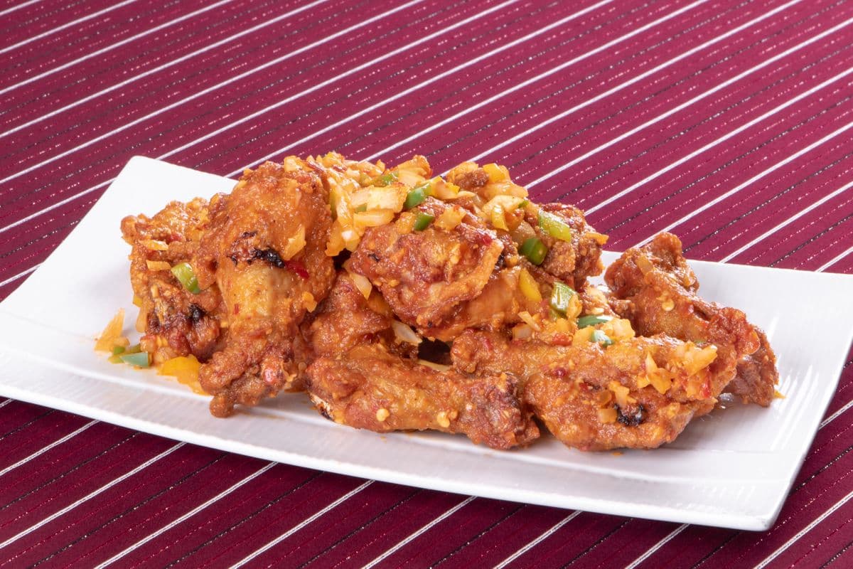 14. Ailes de poulet frites / Fried Chicken Wings