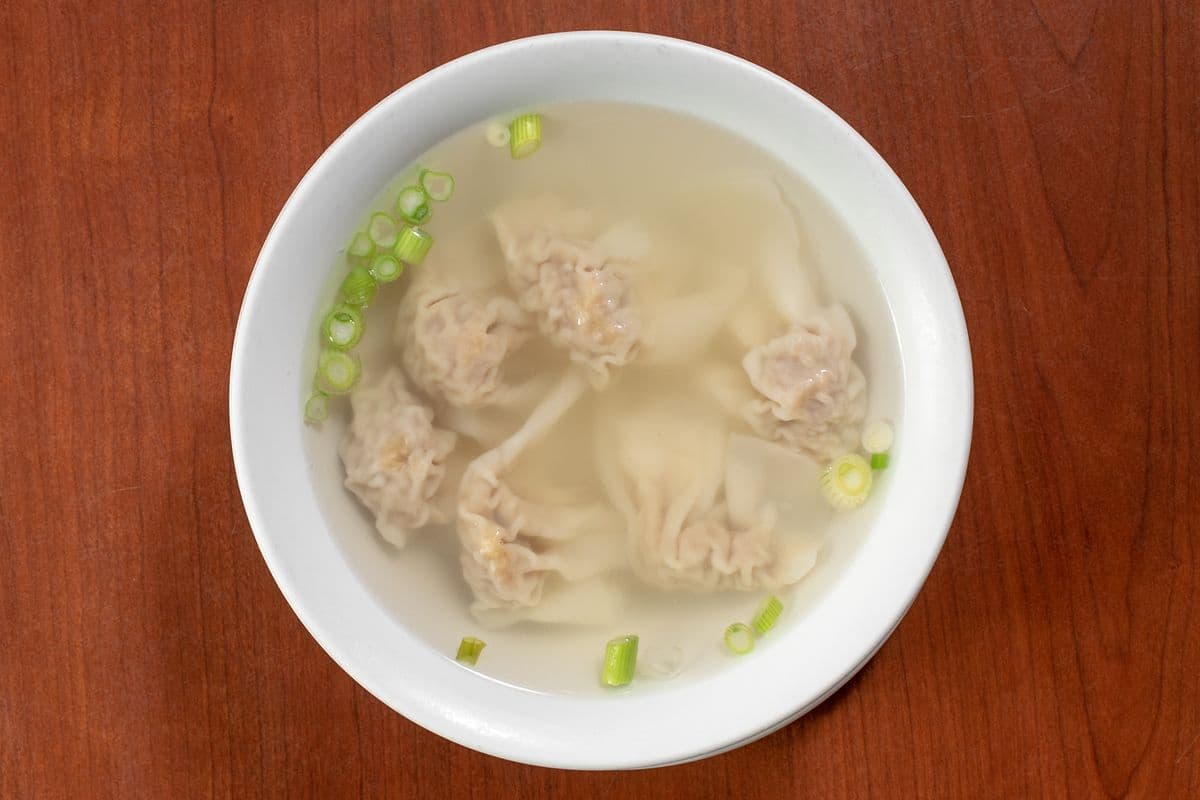 Pork Wonton Soup 菜肉云吞