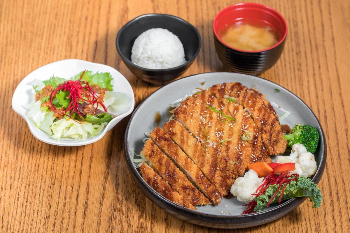 ED11. Don Katsu