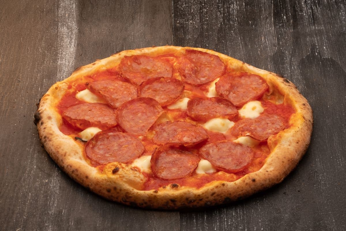 Pepperoni Pizza (12") (860 Cal)
