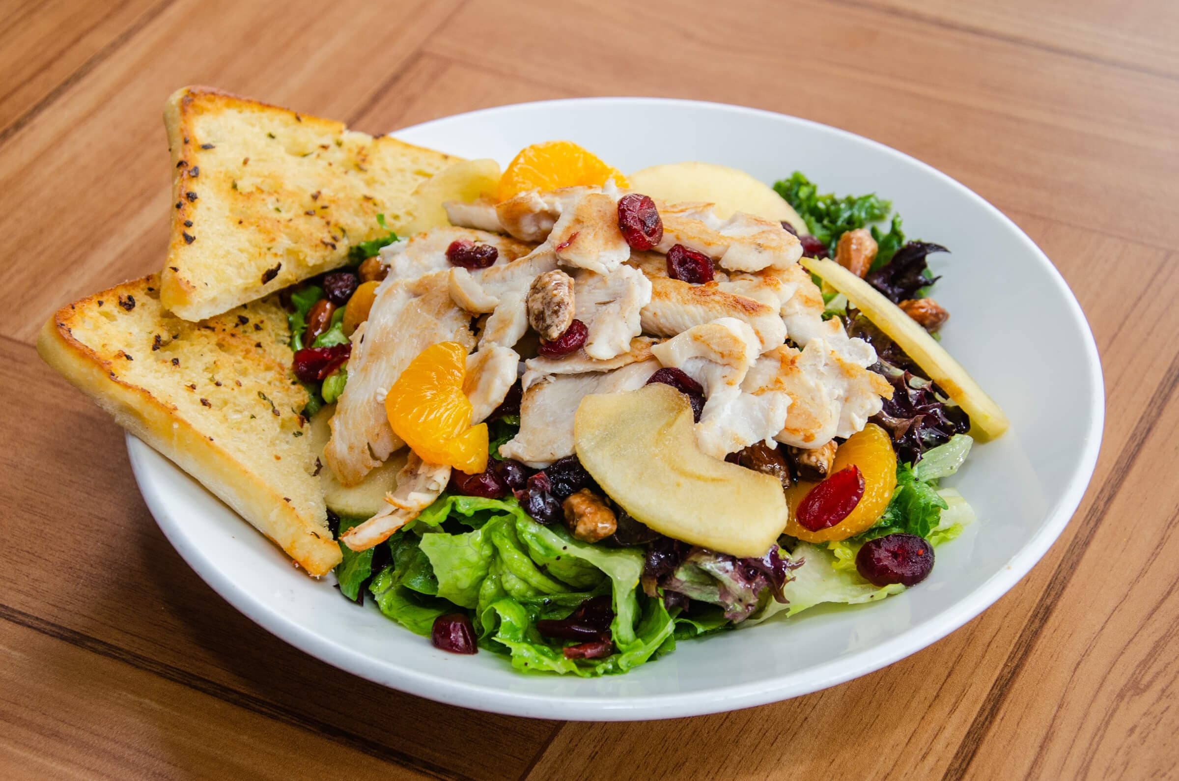 Candied Almond and Mandarin Orange Salad with Chicken