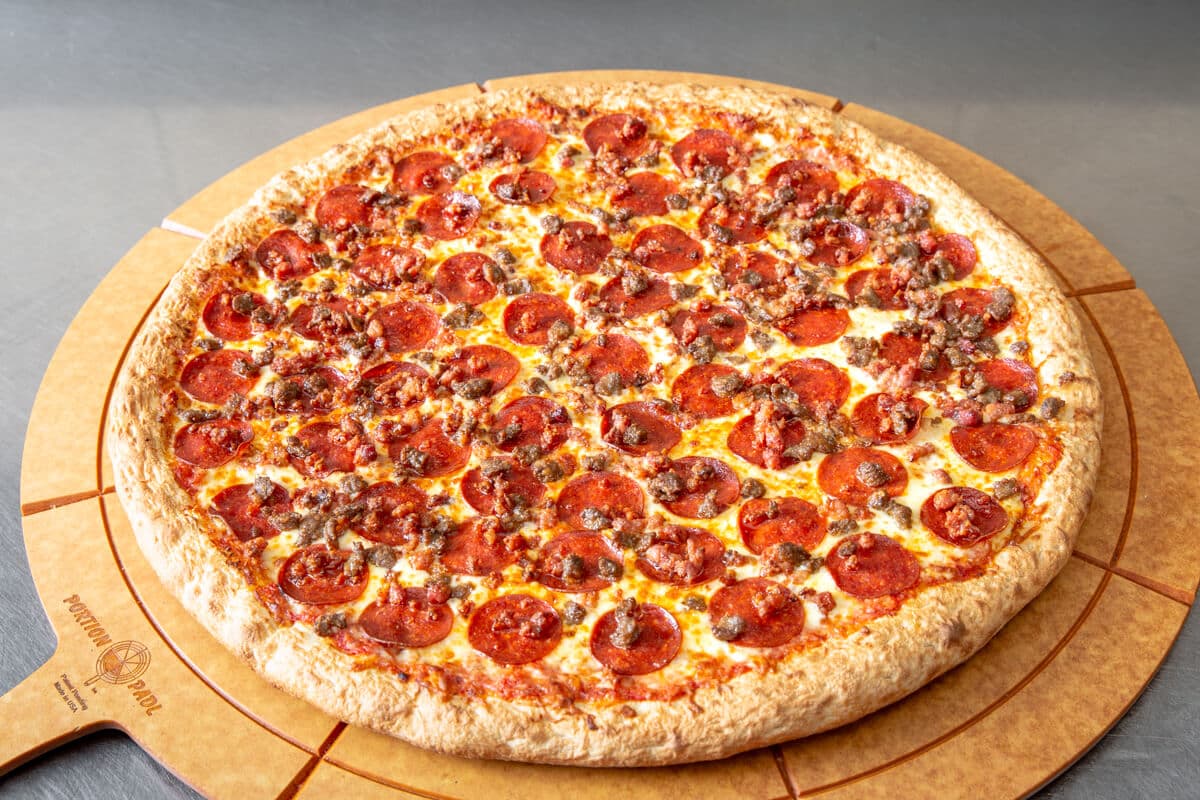 1 Medium Pizza with 3 Pops