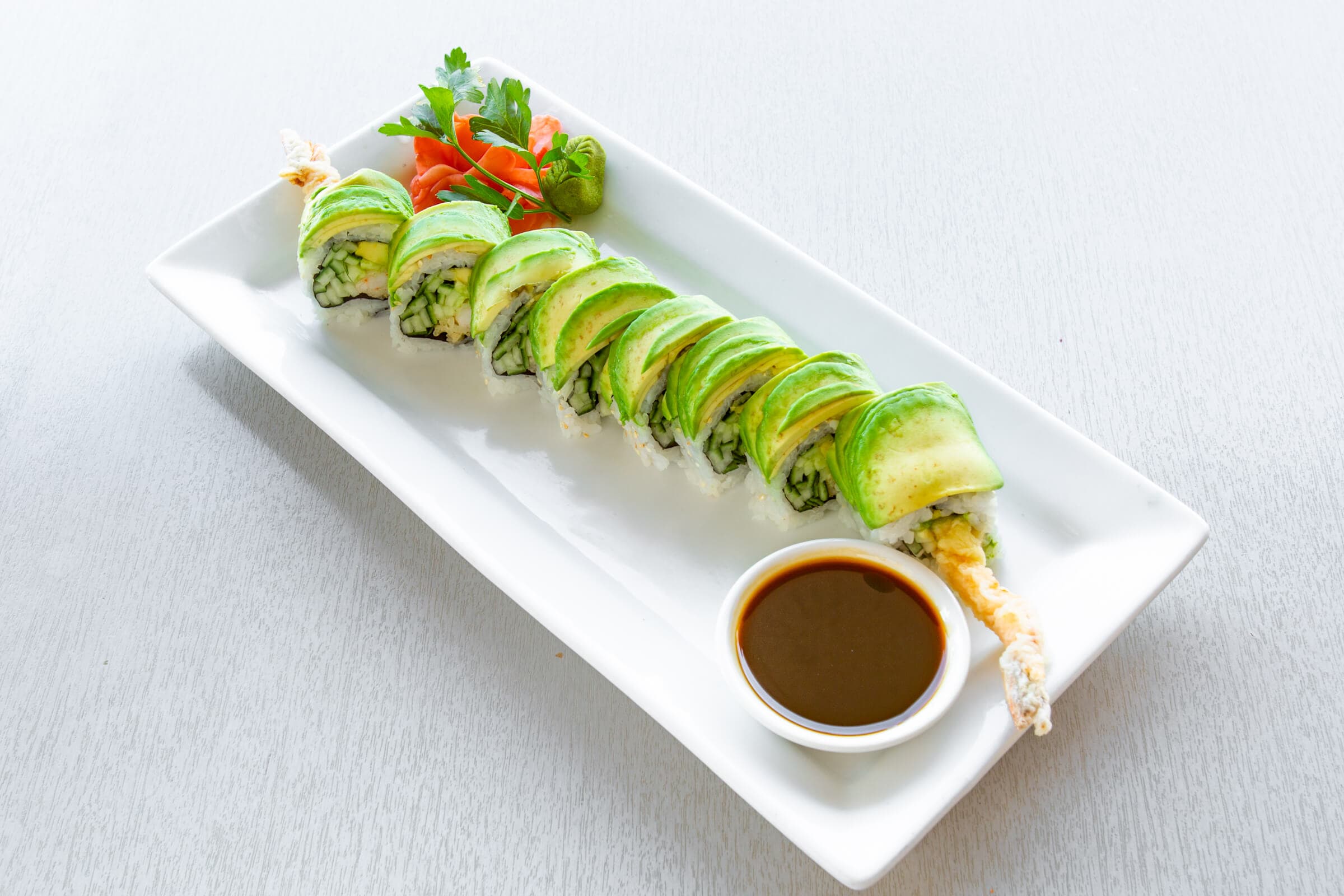 Green Dragon Roll (8 pcs)