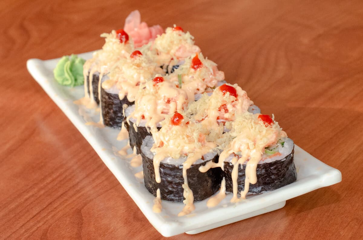 Volcano Roll (8 pcs)