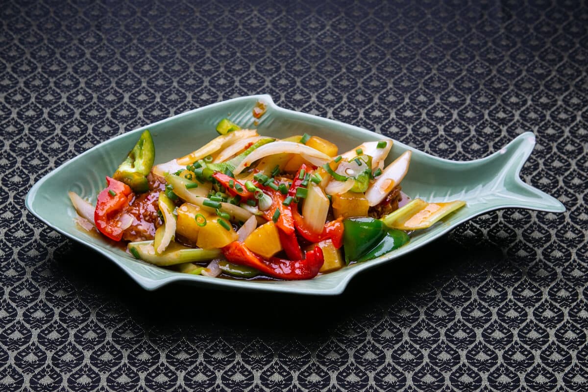 44. Sweet and Spicy Fish with Free rice (350ml.)